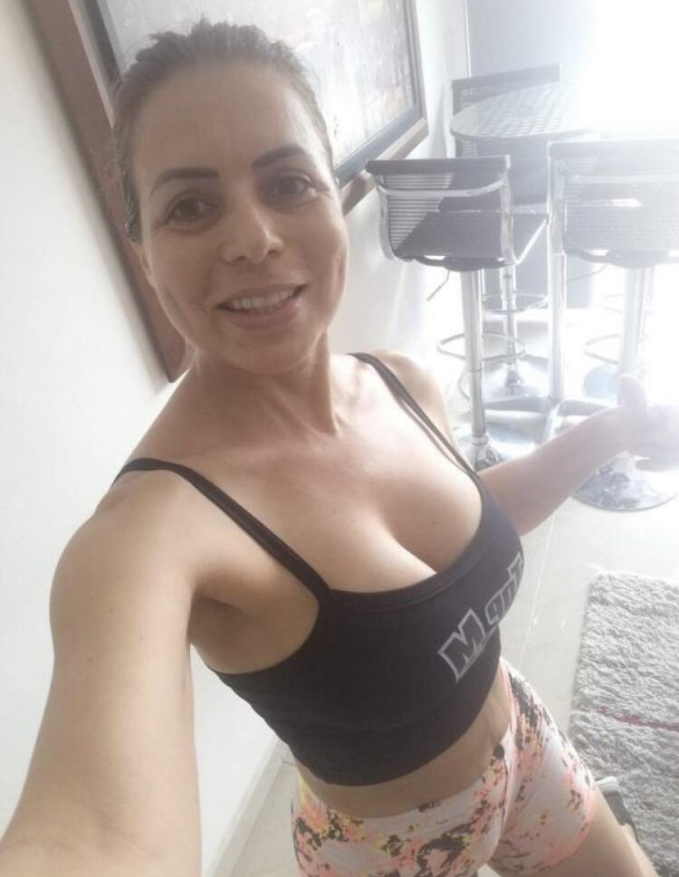 Coroa gostosa carinha de mãe #B7N6Tc4e