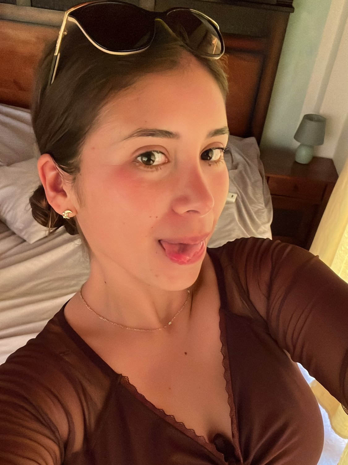 Xiomara Vasquez  wants to be your new semen dump, who gives the first tribute on her #Chcvs1ox