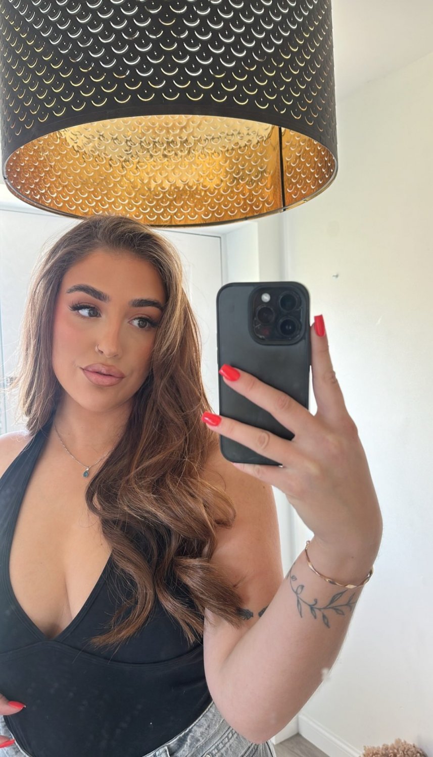 Hot slutty brunette uk chav pawg dsl #IvL15Cgi