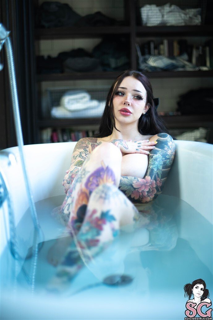 Juneeberri-We dream-Suicide Girls #vrb0fJFK