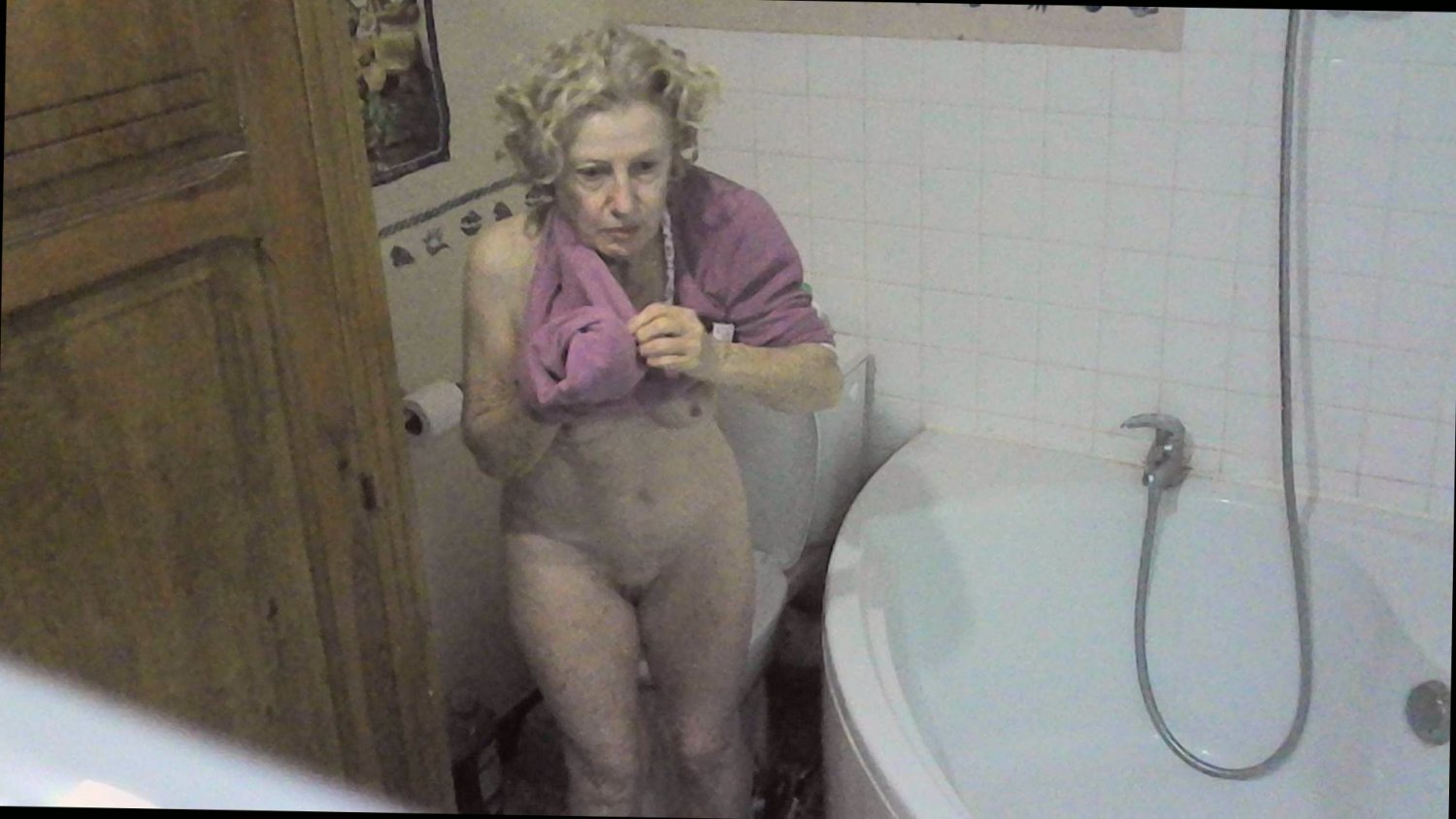 Unaware cheating nurse Solange natural noises again #J4BBOsw3