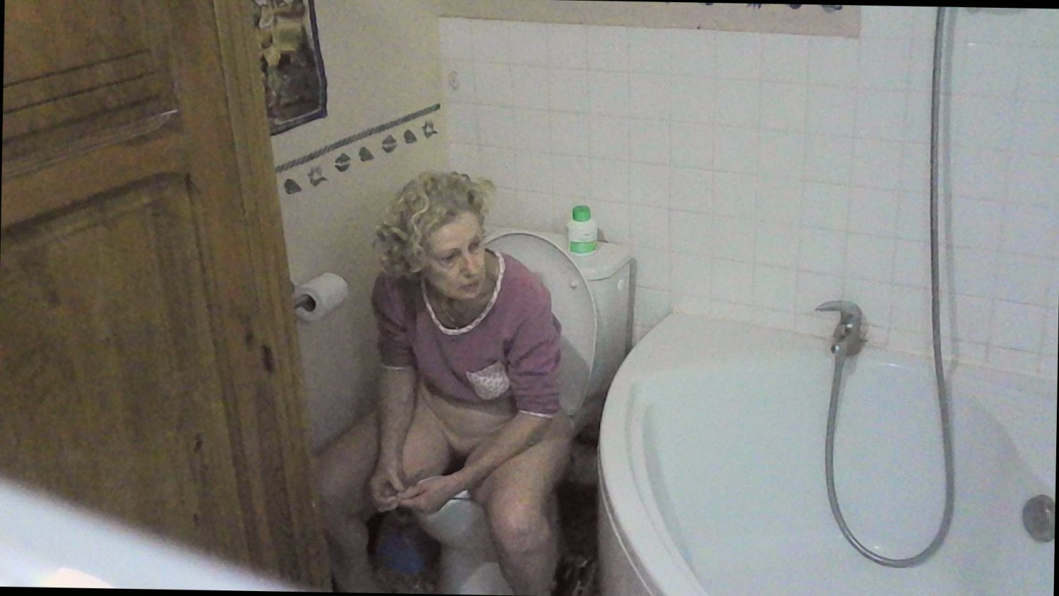 Unaware cheating nurse Solange natural noises again #XKQNaJzQ