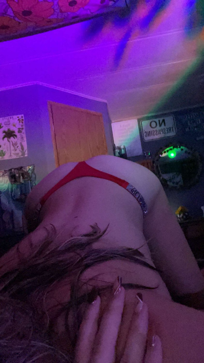 Cuck submitted his slut girlfriend to be exposed #ML0PXESz