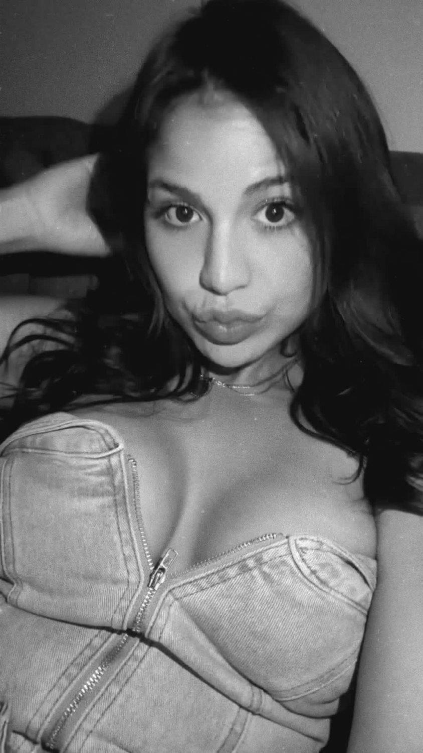 Ana Morquecho - wants to be your new semen dump, who gives the first tribute on her 3 #cgLiMdAU